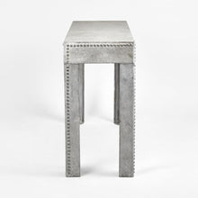 Load image into Gallery viewer, Metal Garden Table