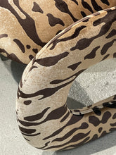 Load image into Gallery viewer, Arman Chair